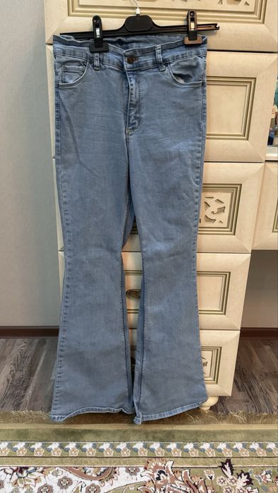 женские джинсы продам