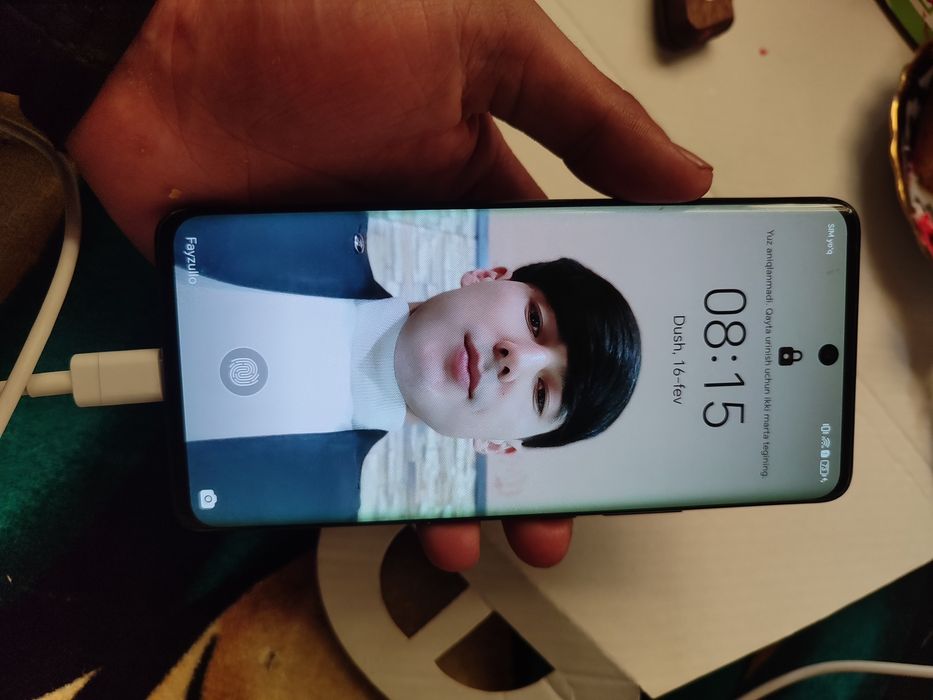 Honor 50 8/256 holati yaxshi