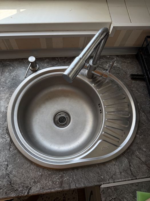 Срочно Продам кухонный гарнитур