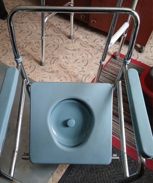 Продам повер и биотуалет.