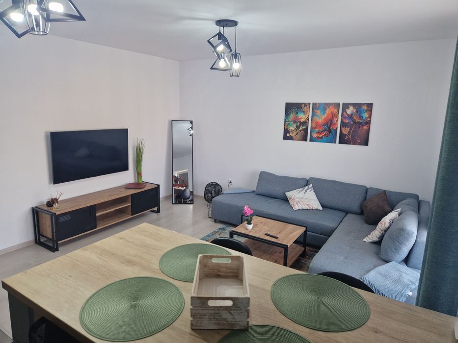 Inchiriere apartament 2 camere bloc Eleven, cartier Tractorul - Coresi