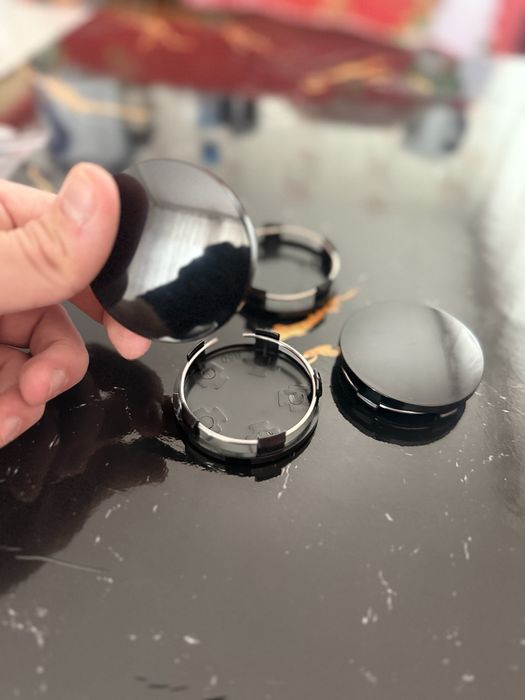 Капачки и стикери за джанти