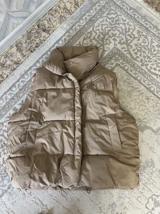 Продам безрукавку новая