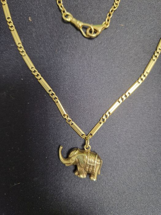 Златен синджир 18 к. със слонче