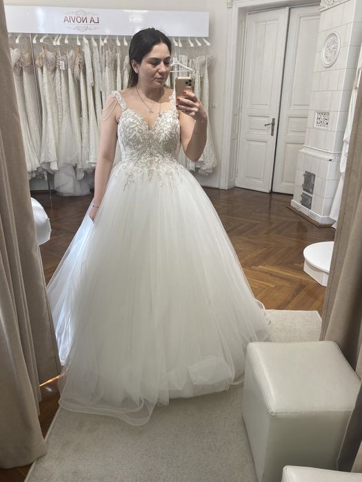 Rochie mireasa La Novia tip printesa