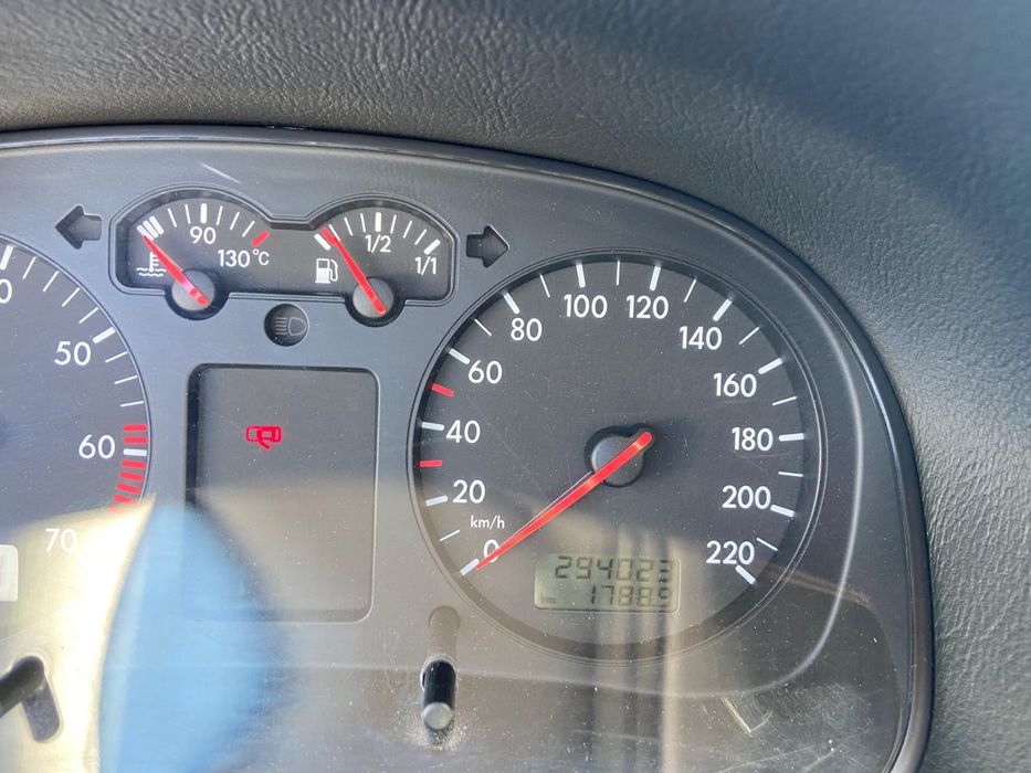 VOLKSWAGEN Golf 2002 — imagine 5