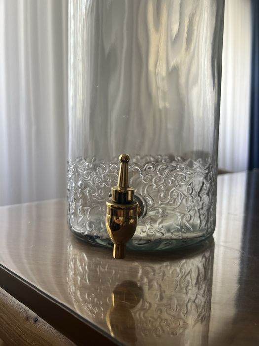 Диспенсер для напитков