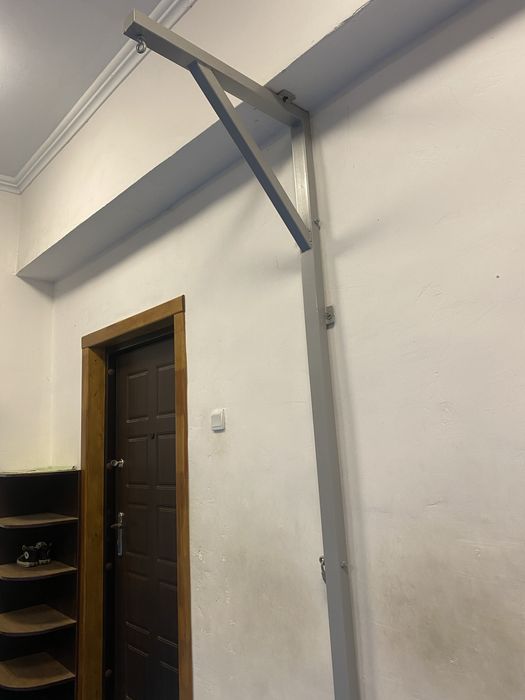 железная стойка металл