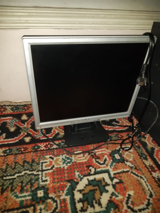 Kompyuter sotiladi processor,ekran iwledi