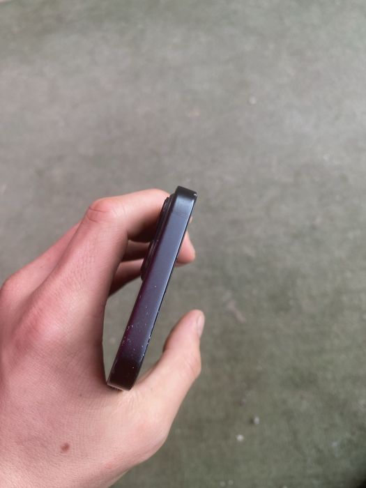 Айфон 13 каробка имеется