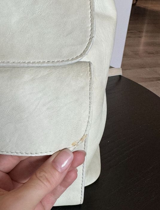 Раница Guess различни видове