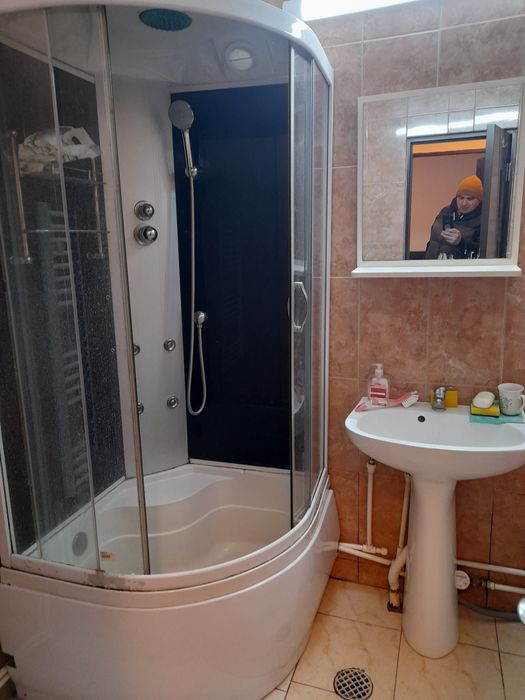 Inchiriez apartament 1 cameră,comfort 1 de 38 mp la parter.