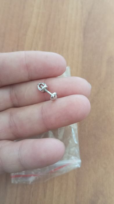 Продам серьги срочно