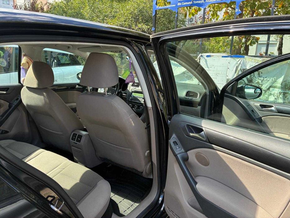 Vând volkswagen golf 2009