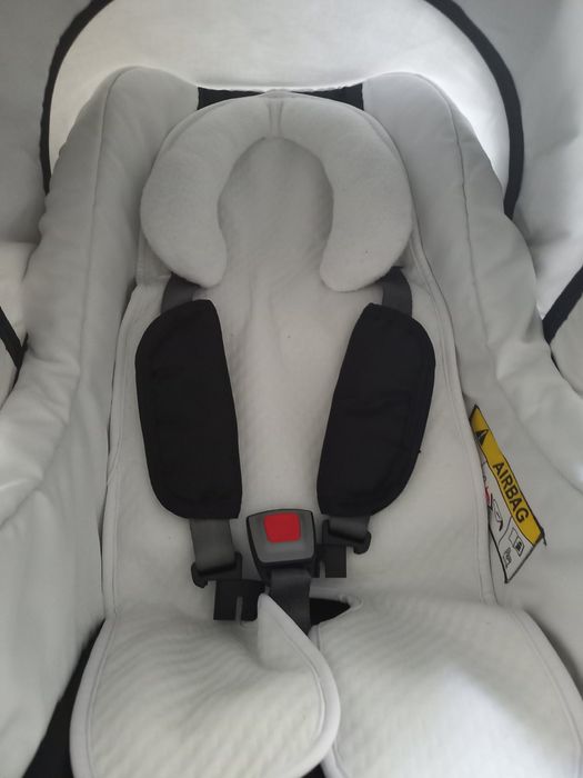 Кошче за носене на бебе и за кола