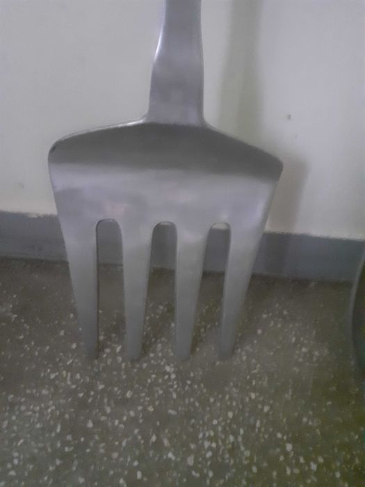 Vand set lingura si furculita, pt decor pensiuni/restaurante, 400 lei