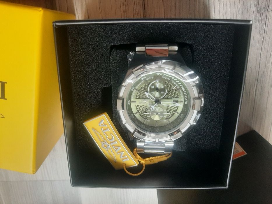 Чисто нов Invicta Aviator Falcon Chronograph часовник