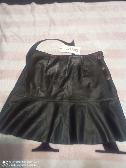 Only-нова кожена пола-M,L