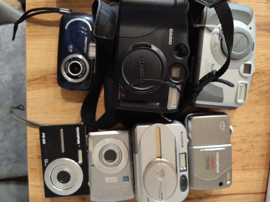 Разпродажба! Дигитални компактни фотоапарати