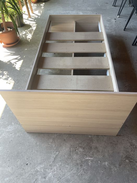 Paturi de o persoana.