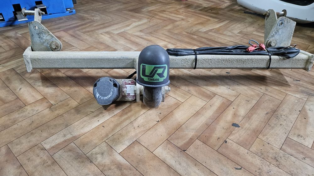 Cui / Carlig remorcare Megane 1 Clasic