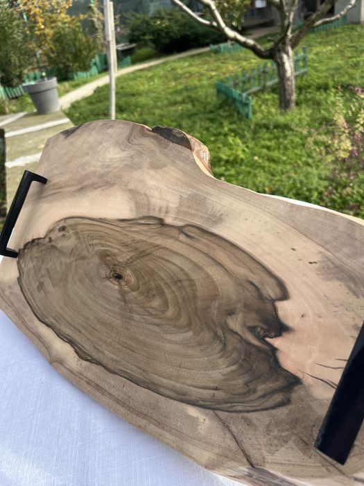 Ръчно изработена дъска за рязане и сервиране