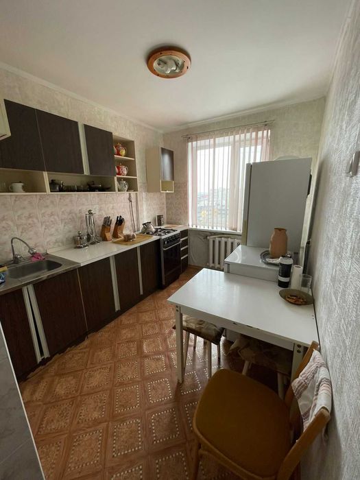Продам 4 ком квартиру в 11 мкр