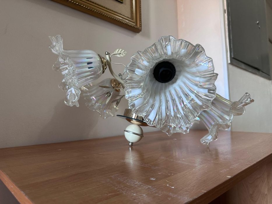 Продам люстру б/у