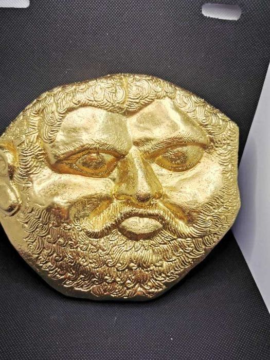 Златната маска на Цар Терес