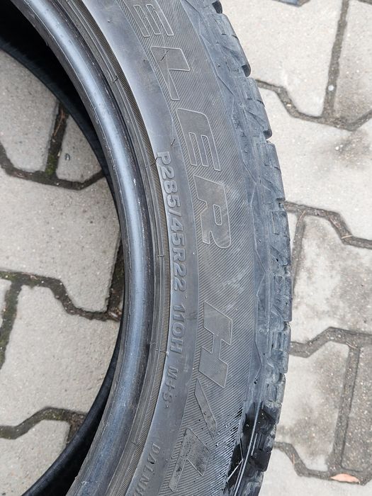 Летние шины Brigestone 285/45/R22