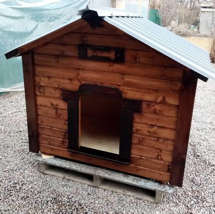 Будка классического дизайна. В наличии.