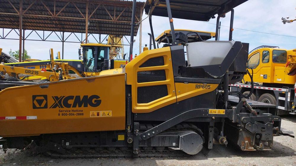 Асфальтоукладчик XCMG RP605