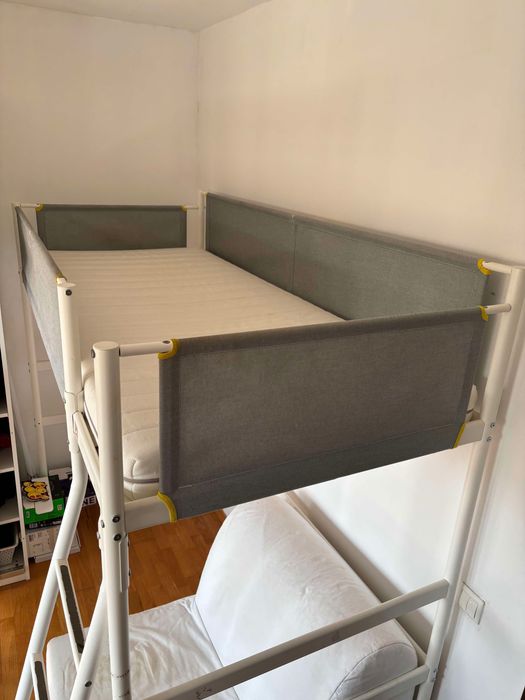 Pat supraetajat Ikea VITVAL 90x200, metal alb/gri, cu saltea