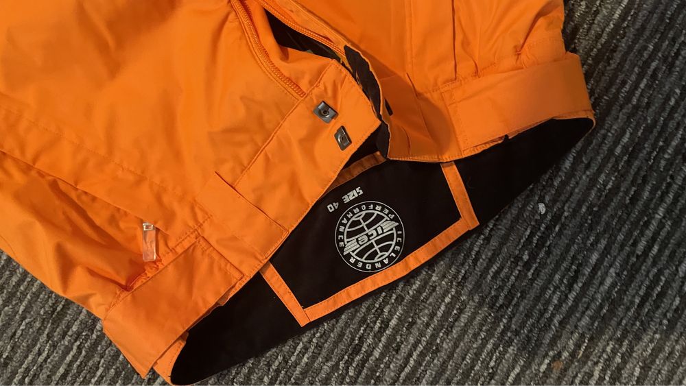 Pantaloni ski marime 40..noi