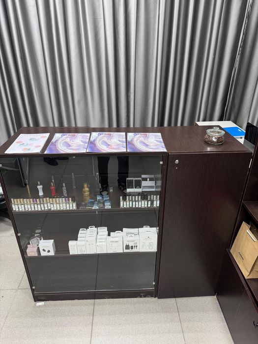 Продам витрины !!! Цена договорная ,.