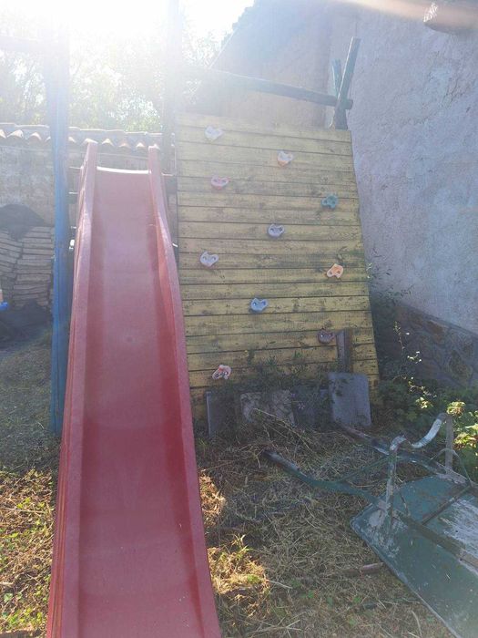 Детска дървена площадка