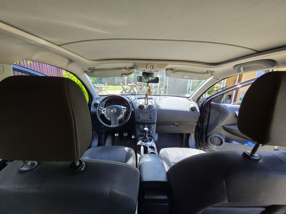 Vând nissan qashqai