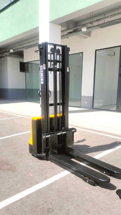 Самоходный штабелер 1.5 тонны, на 3 метра — гарантия 12 ой