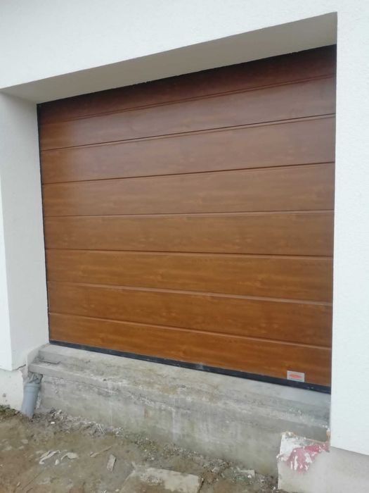 Usi de garaj sectionale