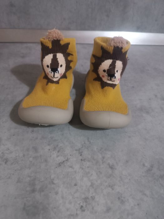 Пантофи номер 20/21