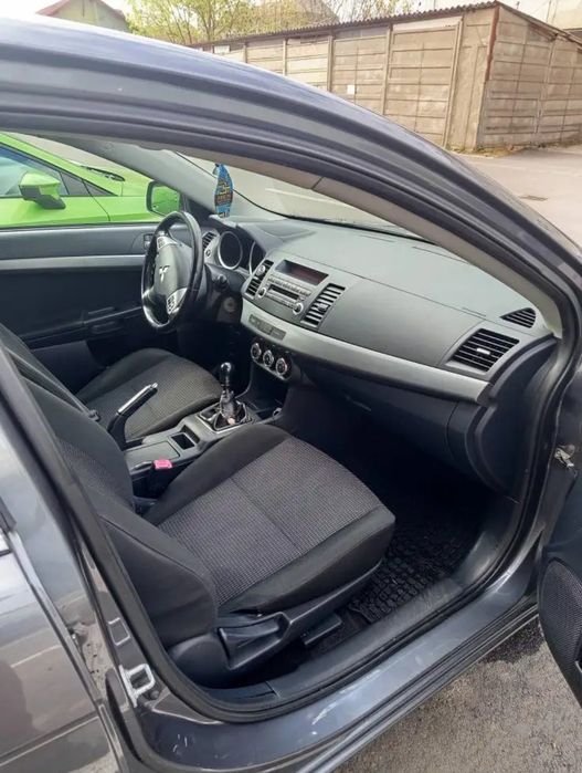 MITSUBISHI Lancer 2010 — imagine 3