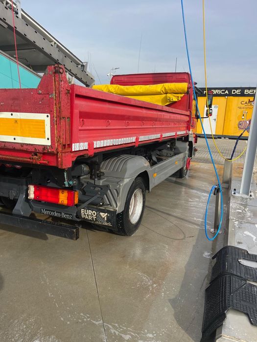 Mercedes atego 10 18 basculabil