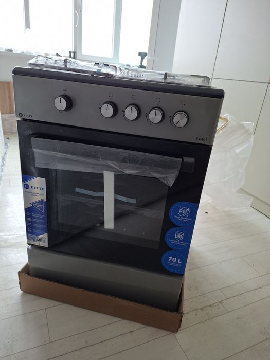 Газ плита с духовкой