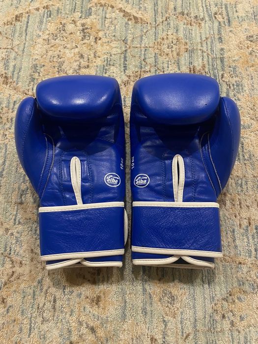 Боксерские перчатки Adidas aiba 10oz