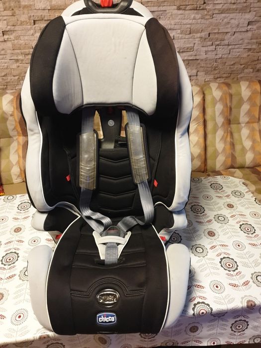 Автомобилно детско столче CHICCO  NEPTUNE  9-25кг.