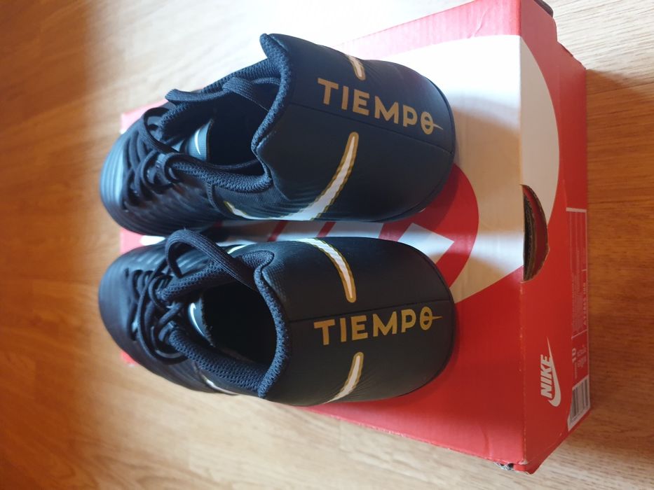 Ghete de fotbal Nike Tiempo Noi Originali!!
