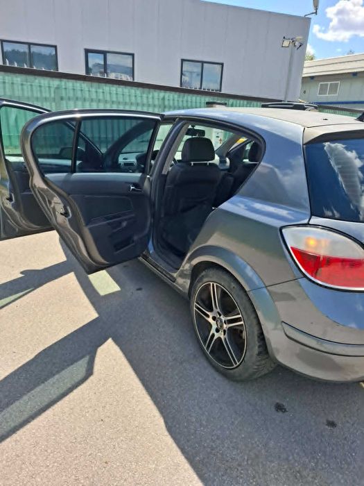 Opel Astra H продава