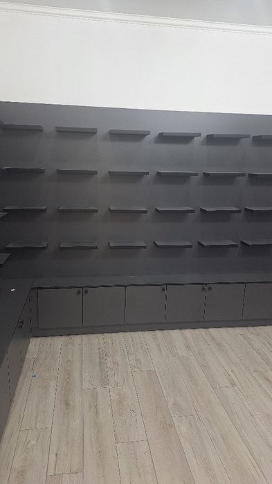 Витрина,полки готовые