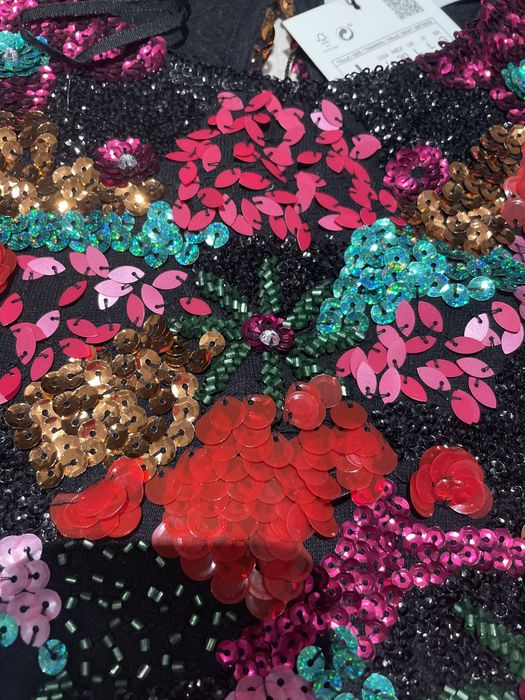 Шикарное платье с пайетками Zara