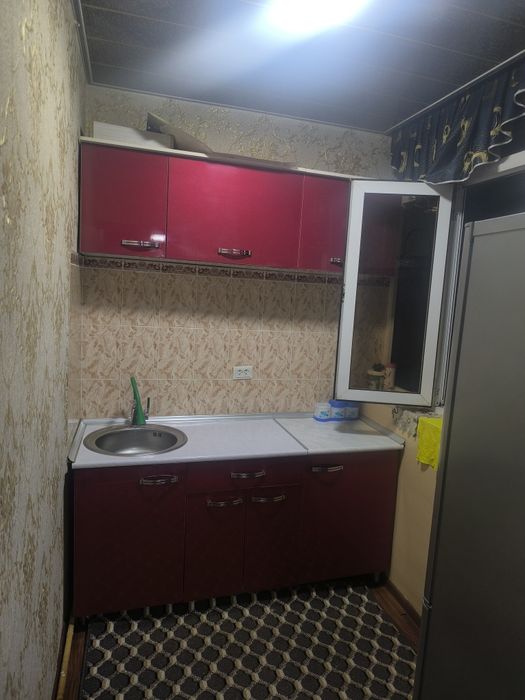 3 xonali xonadon sotiladi